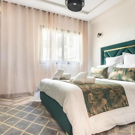 C-Appartement De Luxe Plein Centre De Gueliz Avec Piscine Parking Wifi Netflix مراكش المظهر الخارجي الصورة