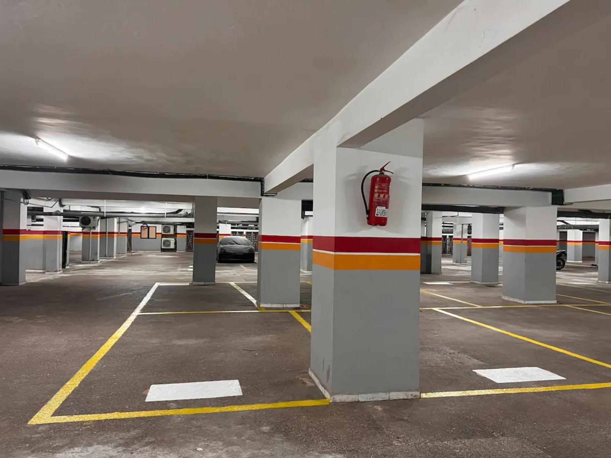 C-Appartement De Luxe Plein Centre De Gueliz Avec Piscine Parking Wifi Netflix مراكش المظهر الخارجي الصورة