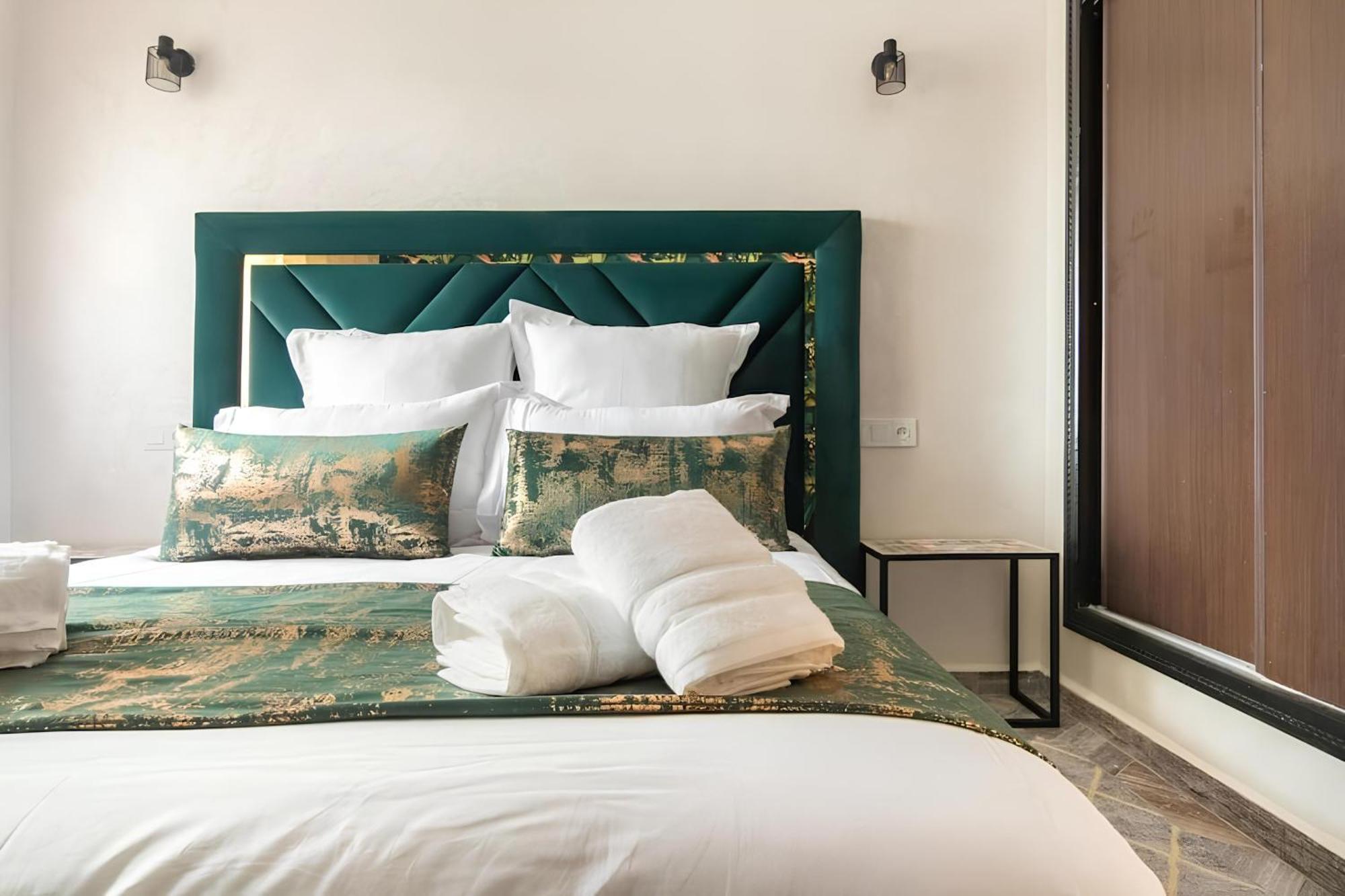 C-Appartement De Luxe Plein Centre De Gueliz Avec Piscine Parking Wifi Netflix مراكش المظهر الخارجي الصورة