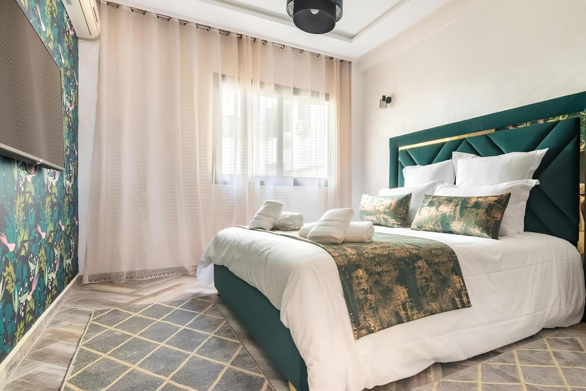 C-Appartement De Luxe Plein Centre De Gueliz Avec Piscine Parking Wifi Netflix مراكش المظهر الخارجي الصورة